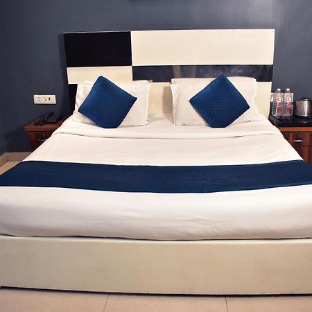 Qotel Hotel Church House Rohini Sector 15 Deli Exterior foto